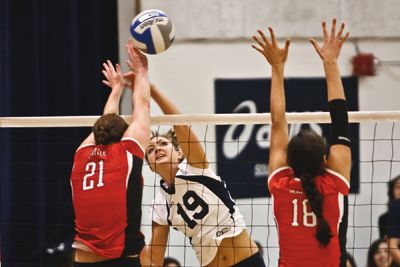<strong>NICHOLAS VU |</strong> Staff Photographer<br>Freshman Taylor Smith gets some playing time against the hapless Redhawks. UCI swept the match 3-0.