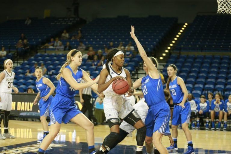 Women’s Basketball Battles in Home Opening Loss to Saint Louis, 76-69