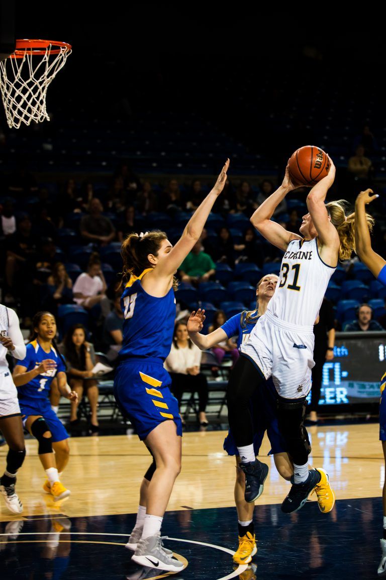 Women’s Basketball Comeback Falls Short in Black and Blue Rivalry