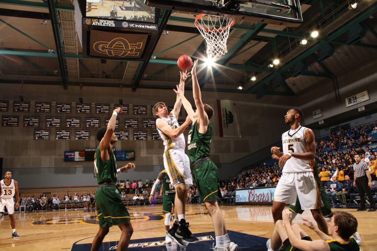 ‘Eaters Dominate Paint in 91-52 Victory Over Chapman