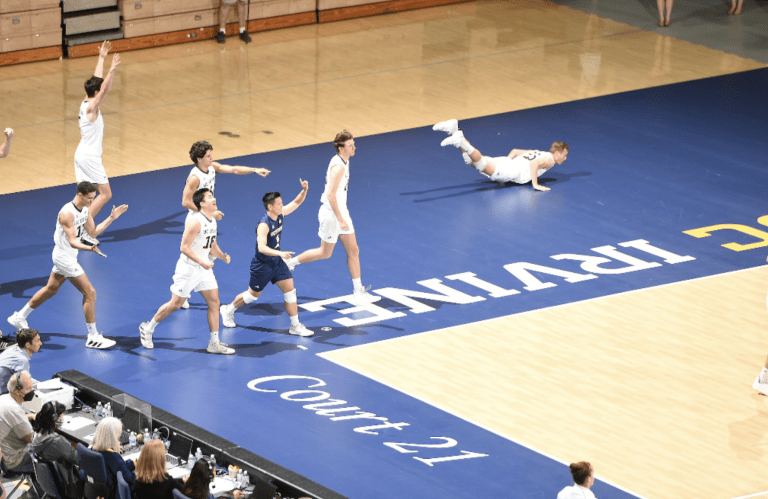 UCI Men’s Volleyball Unveil the New ‘Court 21’ and Terminate CSUN, 3-0￼