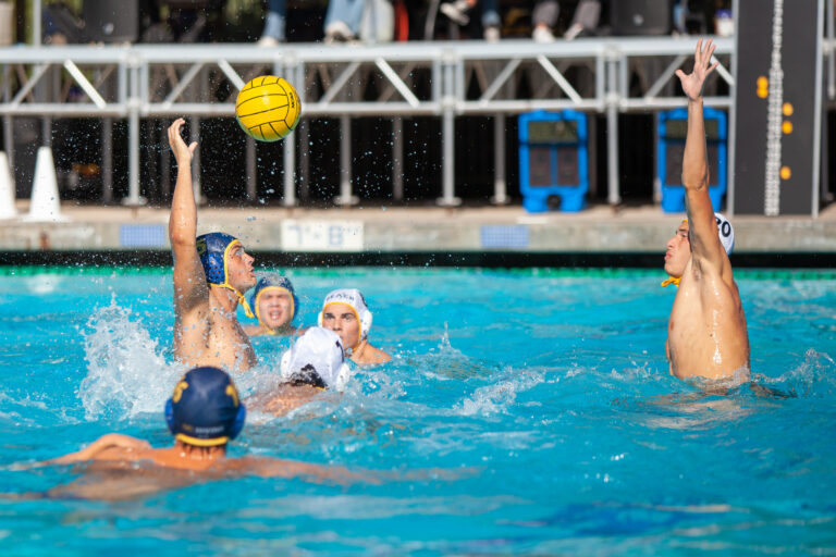 <strong>UCI Men’s Water Polo Struck Down by Long Beach State, 6-14</strong>